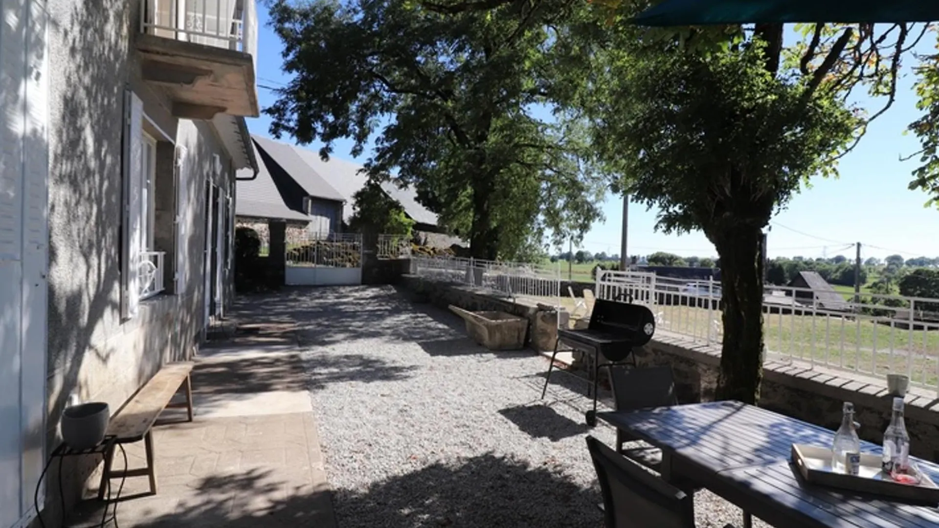 Holiday home Maison De Charme Renovee, Au Coeur Du Parc Des Volcans D'Auvergne, Proche De Salers Et Activites Nature - Fr-1-742-499 Villa Saint-Bonnet-de-Salers